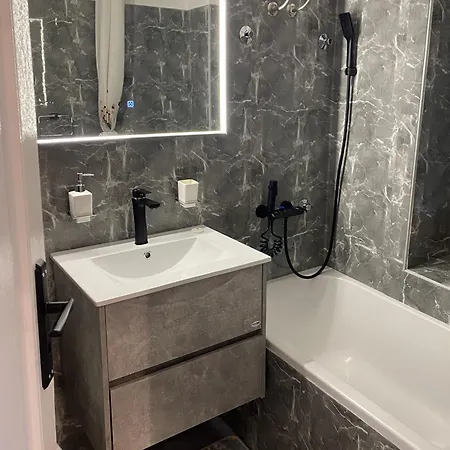 Luxury - 50 M From Old Clock Tower *